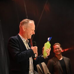 Niels Arden Oplev modtager en SVEND-pris for Rose. Foto: Knud Mortensen